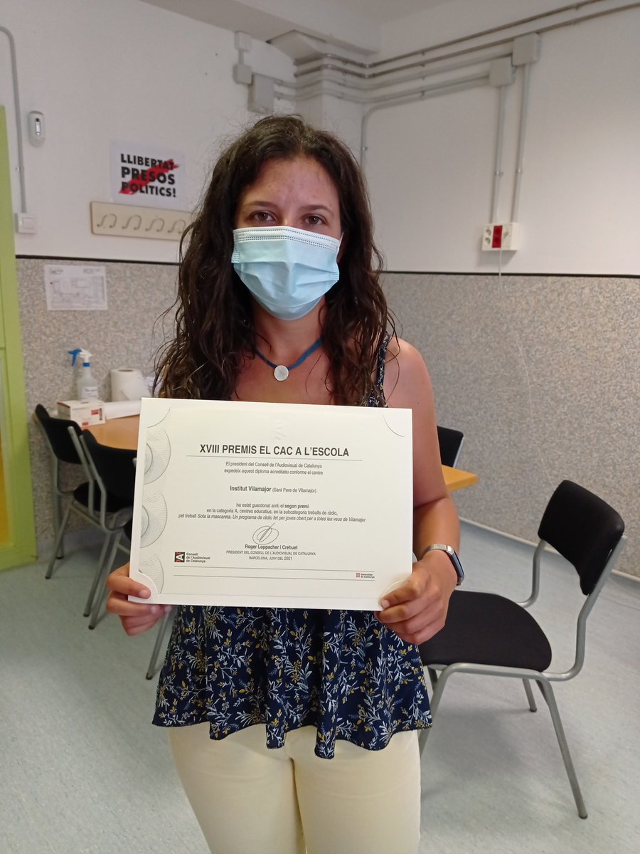 Avui, hem rebut el Diploma del Segon premi de XVIII Premis el CAC a l'escola pel Projecte de Ràdio Escolar del centre! 🏆👏 <a href="/Consell_Audio/">CAC</a> @AvuiVila_Noelia <a href="/savilamajor_cat/">Ajuntament SAV</a> <a href="/comsoc_cat/">COMSOC - Comunicació Social</a>
