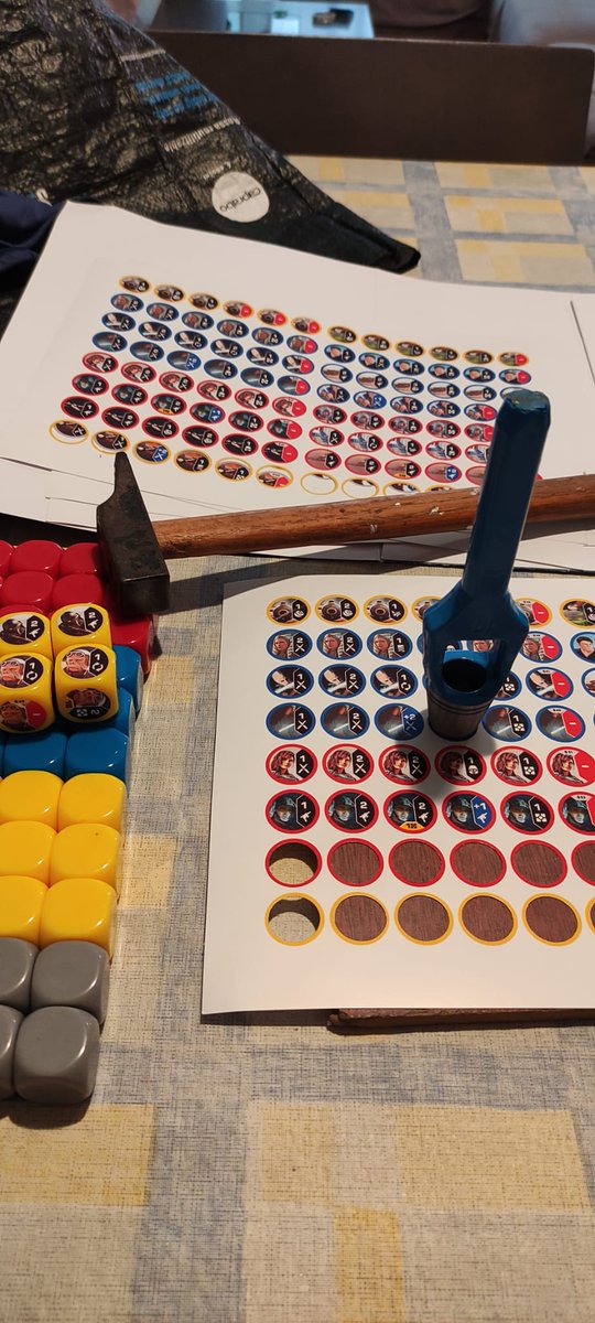 jacc1424's tweet photo. Finde pegatinas y de dados @SwRenewed #starwarsdestiny #swdestiny https://t.co/VGCCyfod6X