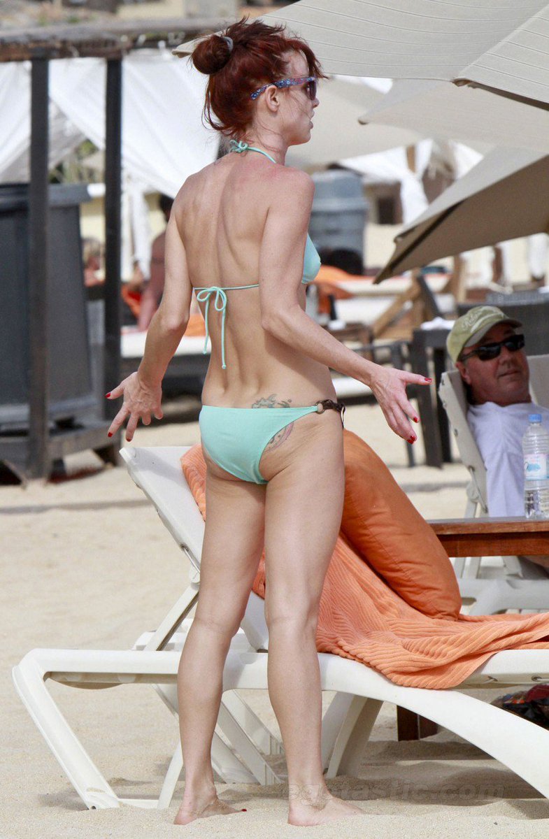 Happy birthday all over Juliette Lewis\s tattooed arse and the rest 