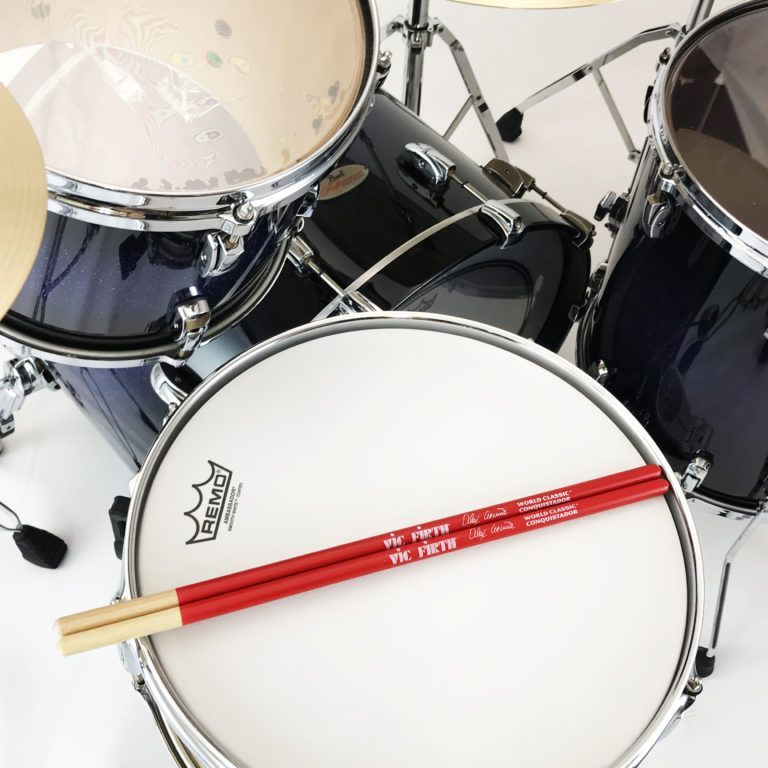 vicfirth_jp's tweet photo. VIC FIRTH『今日の一枚!📷 』
SIGNATURE SERIES — ALEX ACUÑA “CONQUISTADOR”
このシグネチャーモデルをご存じですか❗️❓
気になる方はコチラ😉
➡️https://t.co/6wOycmb7xU
#VIC_FIRTH
#ヴィックファース https://t.co/UC59p5TWQj