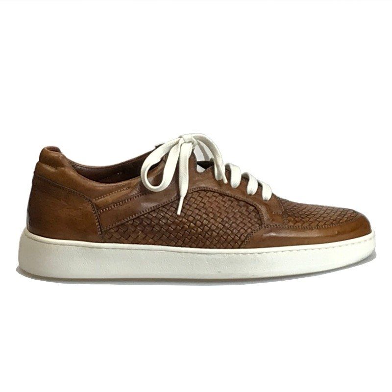 I think the comfort of #sneakers is really coming back. Everybody wants a cool pair of shoes, but they want to be comfortable.
 [Fabolous]
#handmade #bespoke #italianshoes Atelier Guarotti by ConInteCom
buff.ly/3wHk1PW