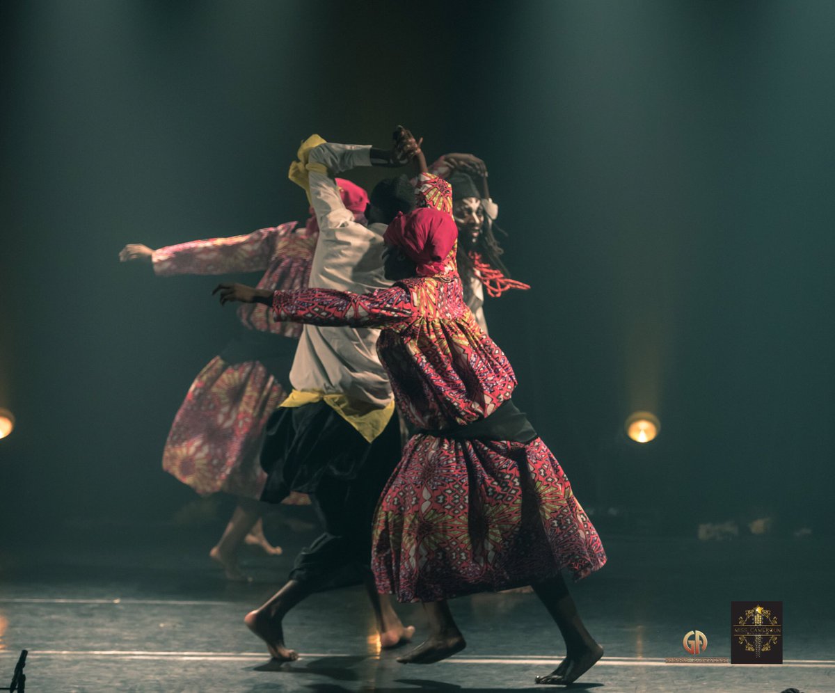 BONNE FÊTE DE LA MUSIQUE 

Je profite de ce jour pour remercier tous ces artistes qui travaillent dur pour nous faire vibrer, où que l’on soit. 
Vos créations sont des antidépresseurs, des symboles de bonheur, vous nous aidez à nous dépasser avec vos textes! ❤️#fetedelamusique