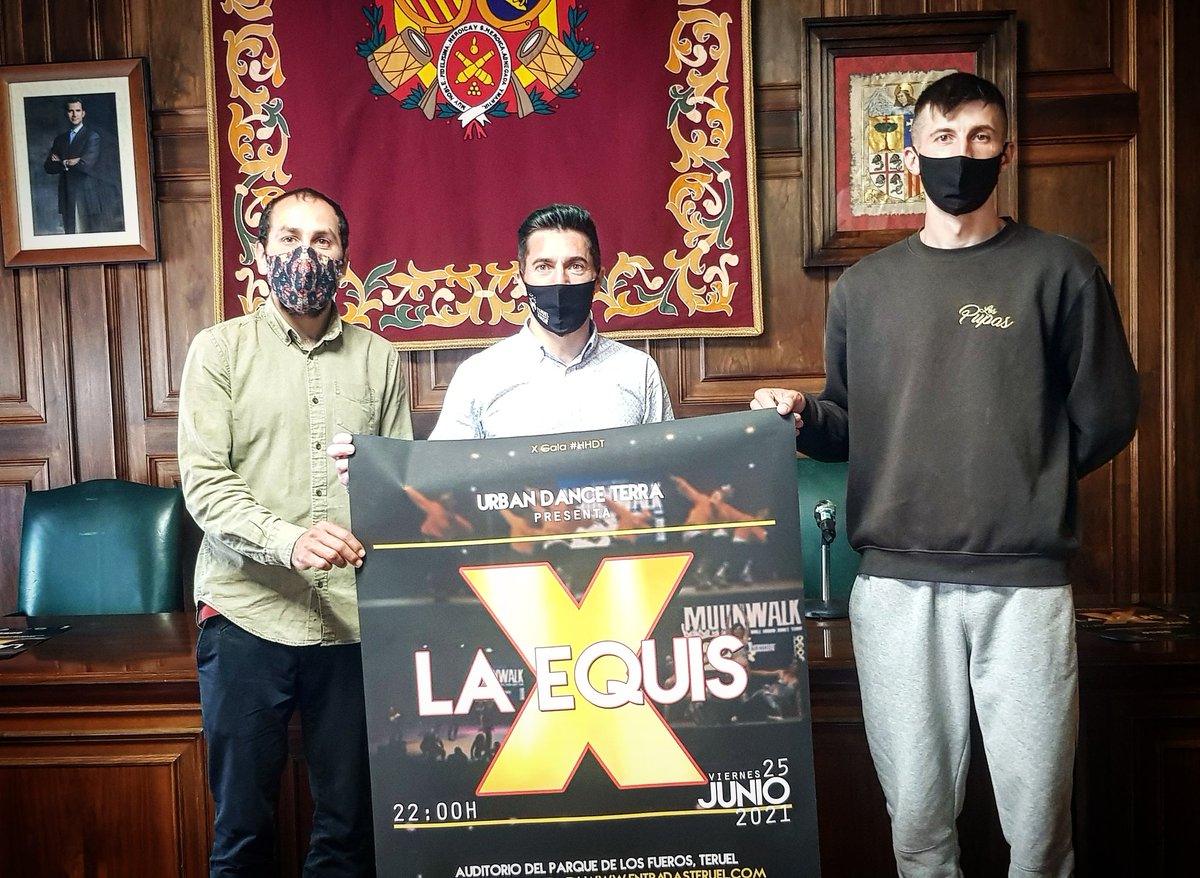 urbandanceterra's tweet photo. Esta mañana estuvimos en la rueda de prensa del @Ayto_Teruel para presentar la X Gala #HHDT - La Equis.

No olvideis que este viernes 25 de junio a las 22:00 os esperamos a todos en el auditorio del parque de Los Fueros de Teruel. https://t.co/nYPdr9stz0