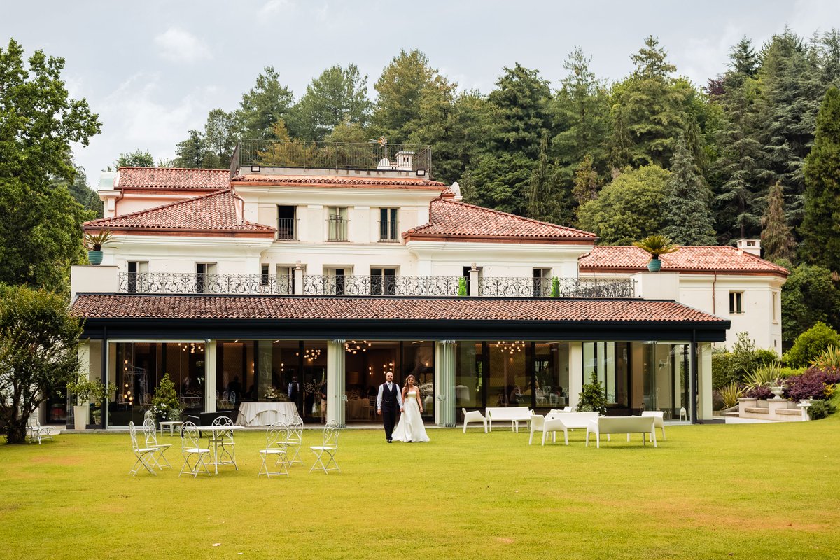 Joyph_Torino's tweet photo. Villa Sassi... indeciso su qual'è il lato più bello!!! https://t.co/apt8lrAFZC