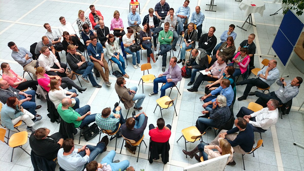 bartlog's tweet photo. Vor sieben Jahren lief nicht nur grad eine legendäre Fußball Weltmeisterschaft sondern auch das @PMCampBerlin auf #Augenhöhe ... Und dieses Jahr? Fußball Europameisterschaft und ein komplett digitales #pmcampber im September! #Zukunft passiert! https://t.co/FJlcfd0N3o