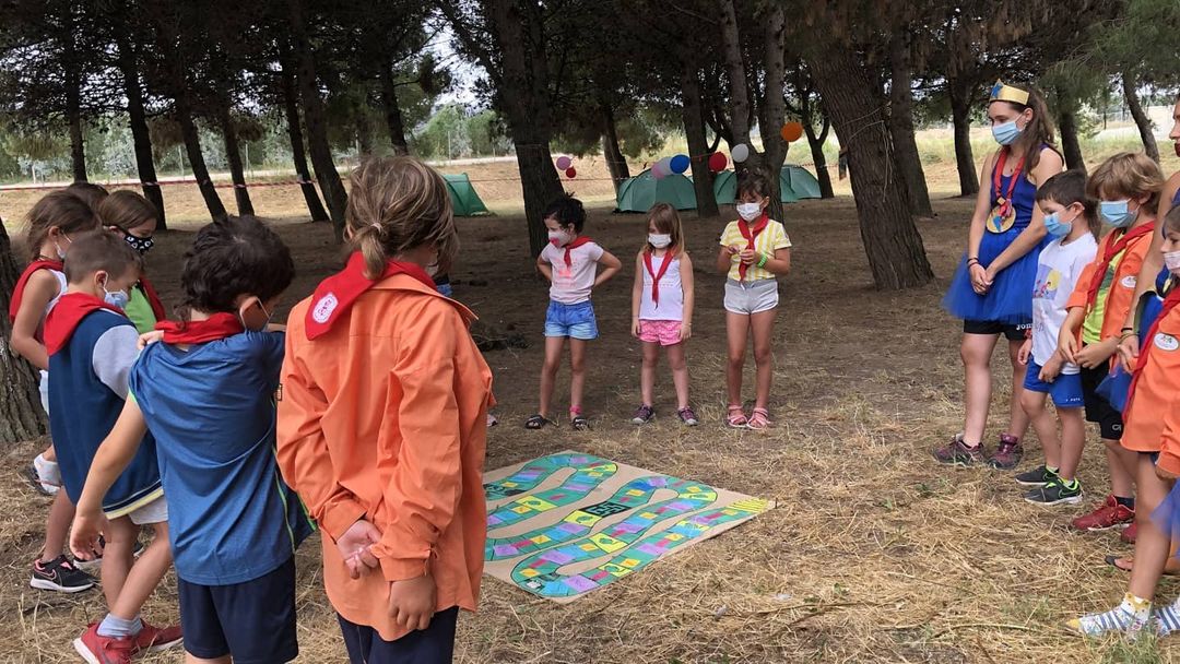 L'#escoltisme recupera aquest estiu les xifres i el format habitual dels #campaments🏕️, la seva eina pedagògica principal i activitat fonament de la seva tasca educativa. #somdecau⚜️🍀 
No et perdis el reportatge a <a href="/xarxanetorg/">Xarxanet Actualitat</a>! 
📰👉  xarxanet.org/comunitari/not…