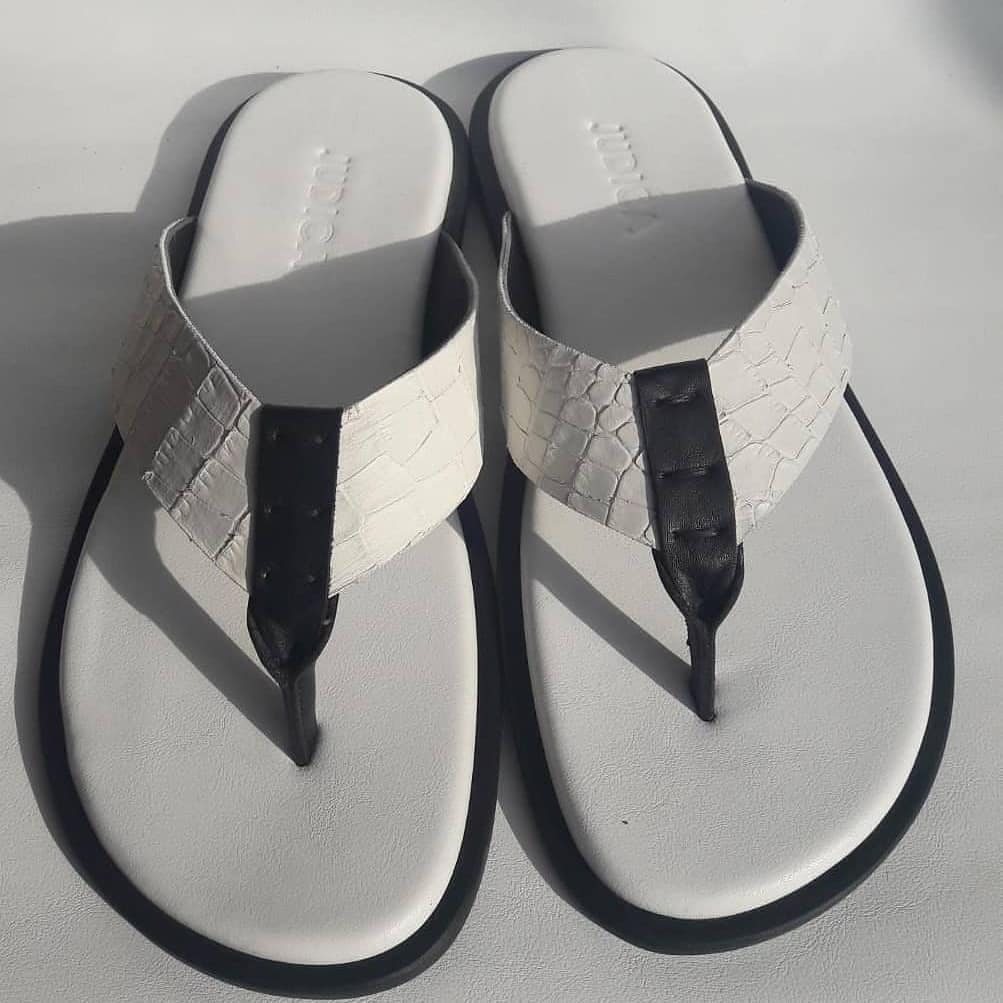 JudicaStore's tweet photo. Hello lovers of white. Happy new week. We have specially organized our white-themed wears for your pleasure.

☎07047448051

#judicastore #whitefootwears #whiteshoes #newweek #newday #monday #judicastore #judicawears #abujabusiness #abujashoestore #abujavendora #abujadesigner https://t.co/u5SCHIFyYx