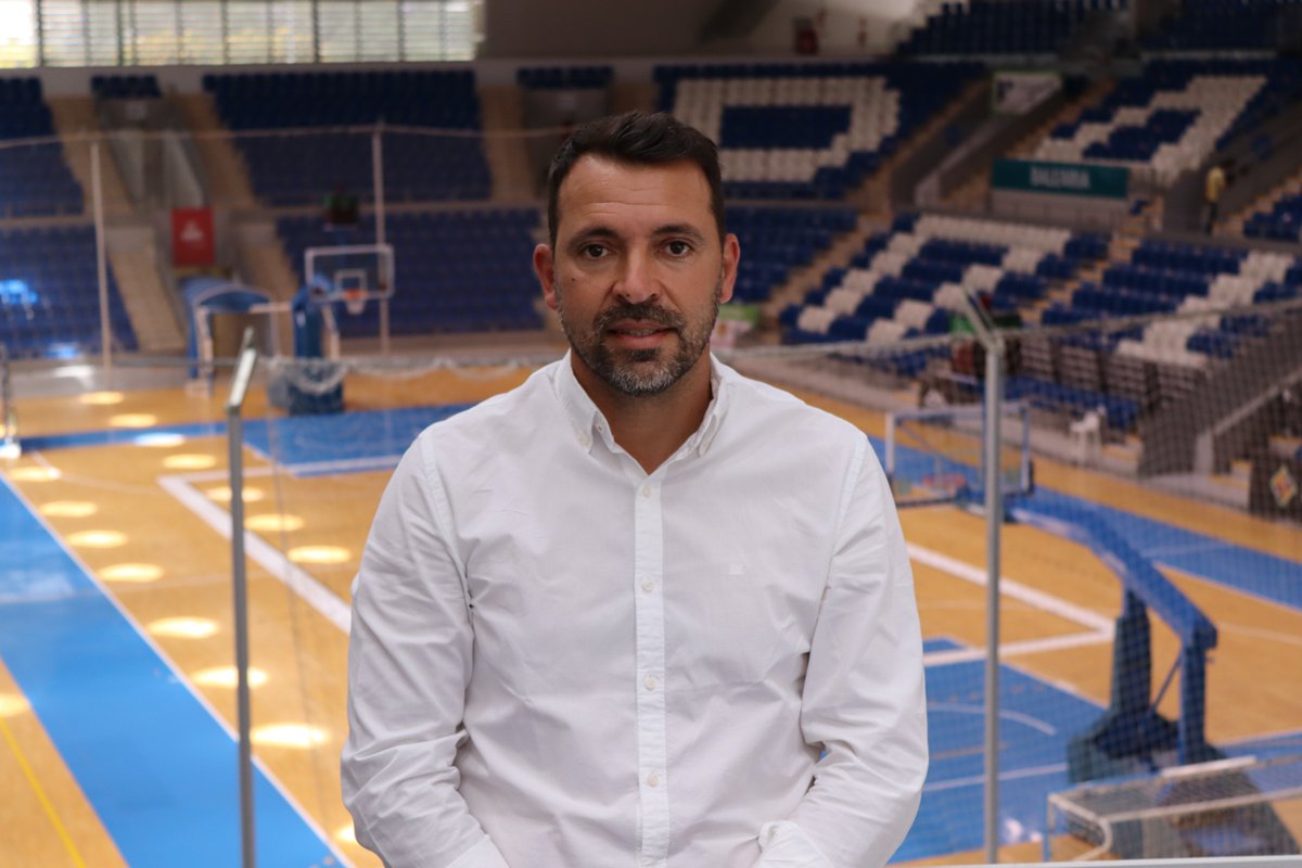 Esta noche a las 21horas en @Canal4televisio entrevista de <a href="/TomeuTerrasa/">Tomeu Terrasa</a> a José Tirado, máximo representante del <a href="/PalmaFutsal/">Illes Balears Palma Futsal</a>. No te la pierdas