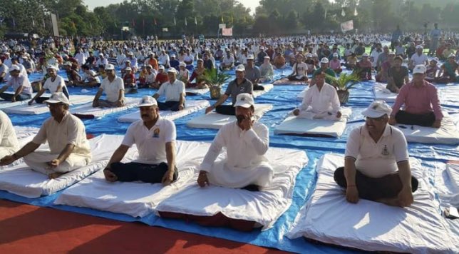 chlalsinghinc's tweet photo. Here’s wishing everyone a very Happy #InternationalYogaDay . On this day, let's take a pledge to adopt Yoga and keep us and our society in good health. https://t.co/3Lvb2XMGQU