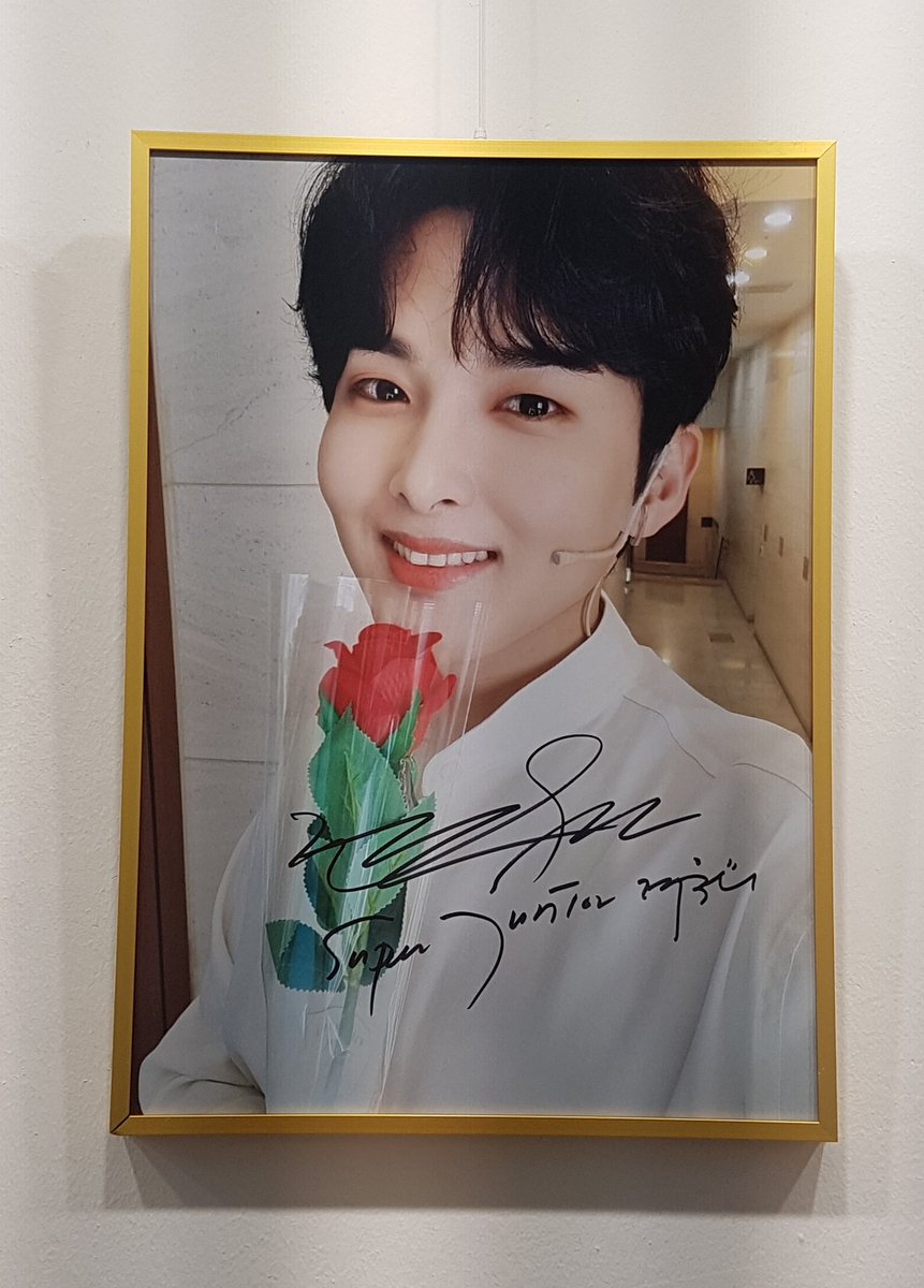 tissflower's tweet photo. 💙
올해는 아무곳도 못갈뻔했는데 정말 부랴부랴 한군데ㅠㅠ향할수있어 내원픽 러비니돌로 향했따! 오빠 생일을 추억하며 보낼 수 있는 공간이 너무 예뻐서 오빠생일날 덕후가 행복 그자체다>_<
울오빠 자리 잠깐 앉았으니 나 행복해지고싶어요~💙 울오빠 기 받아가즈아
#려우기_35번째_생일_자신이써 https://t.co/nOxUfGCIp9