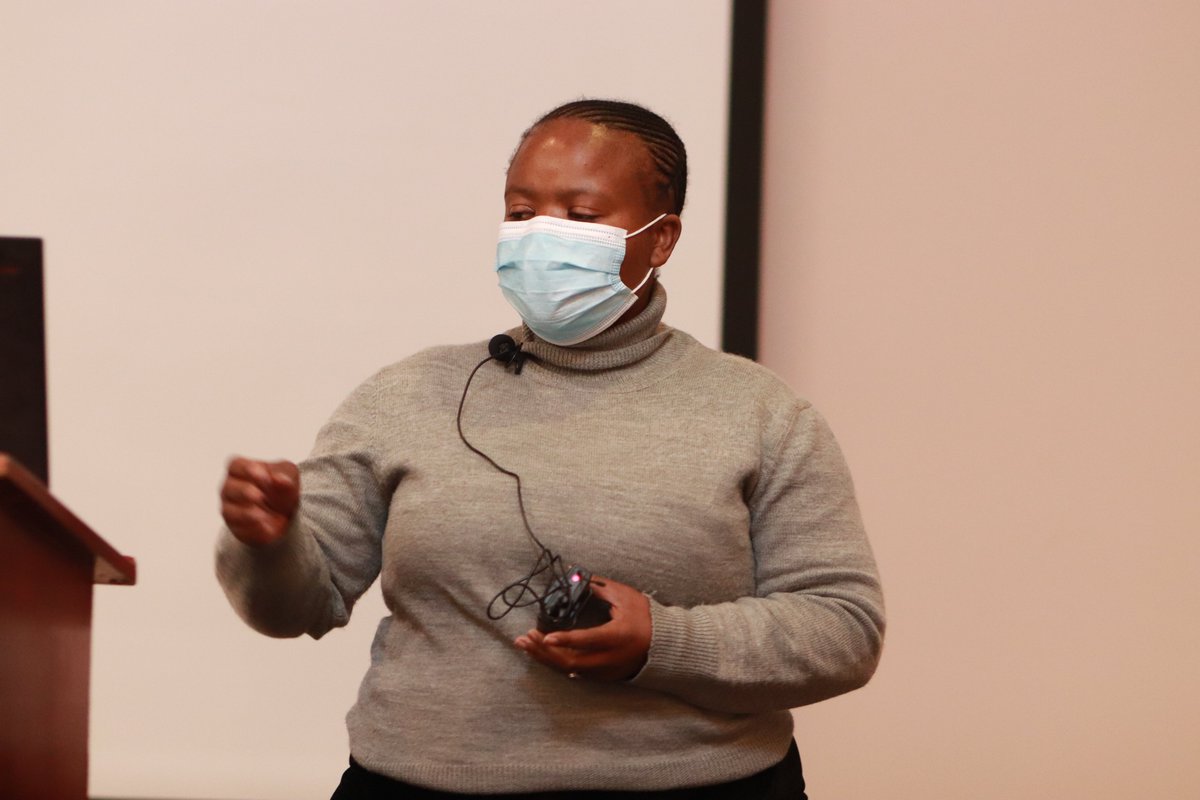 EMinorities's tweet photo. Ministry of Health representative Mrs Khanyisile Nyembe delivering status key populations and what the government is doing, the role of MOH and commitments made. #RegisterESGM #StandUp4HumanRights
@SEswatini
#KnowledgeForAction https://t.co/IoTwBVkSxV
