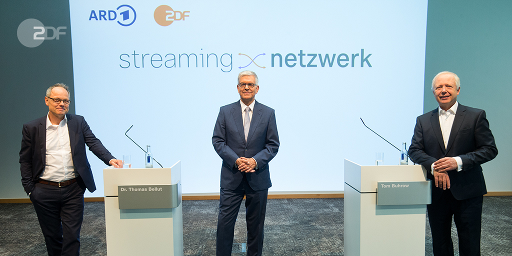 ZDFpresse's tweet photo. #ARD und #ZDF bauen ein gemeinsames #StreamingNetzwerk ihrer #Mediatheken auf. Das gaben der ARD-Vorsitzende Tom Buhrow, ZDF-Intendant Dr. Thomas Bellut und #SWR-Intendant Prof. @KaiGniffke in Mainz bekannt. Mehr Infos: https://t.co/fk7DAMEd6X @ARD_Presse @SWRpresse https://t.co/seMDi3YK9e