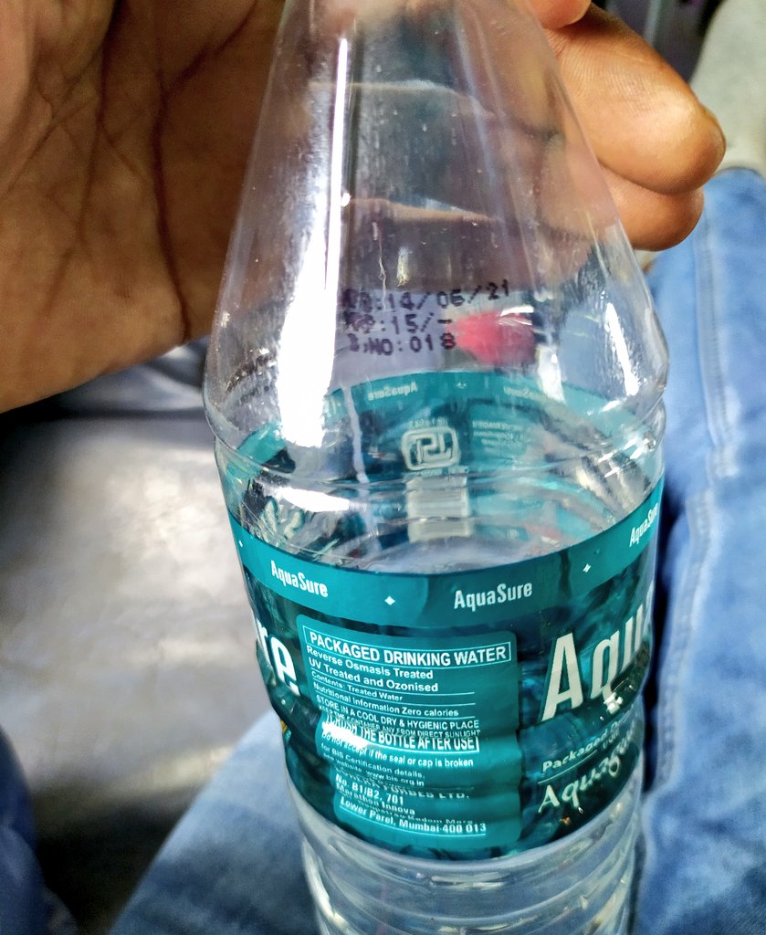 adilalam_'s tweet photo. @IRCTCofficial @PiyushGoyal @PiyushGoyalOffc 
Ye pani ka bottle ka price RS: ₹15 Rupees but sabhi passenger se Rs: ₹20 Rupees le rha h log kaise afford krenge itna jaida corruption h hamare Indian Railway me.
Train no :-Purushottam Express (02801) https://t.co/BUQUlqGmXj