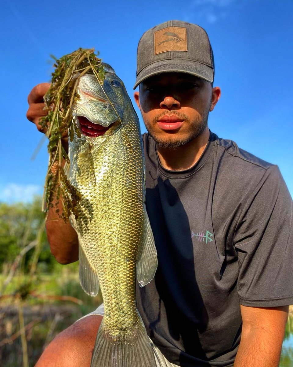 Bassdash 3rd anniversary pattern to thank you for being part of the Bassdash family and for your continued support.

📸@_kpbassin

View various colors on Amazon: bitly.ws/erxm
On Bassdash website: bitly.ws/ervF

#bassdashfishing #fishing #fishinggift #gift