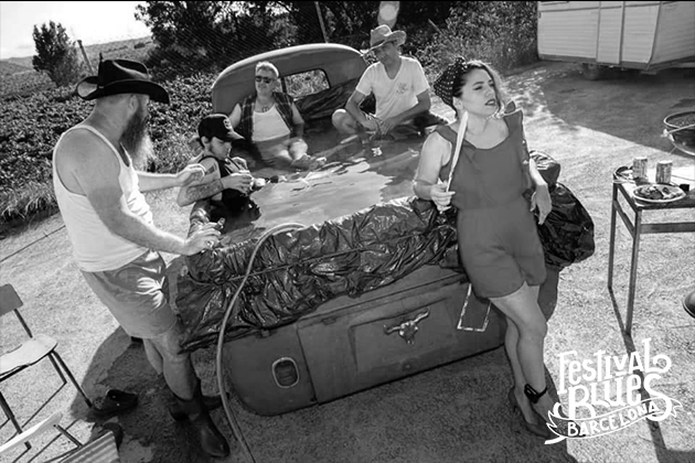 blues_bcn's tweet photo. @MyriamSwanson , una de las voces con más carácter de nuestro país al frente de la banda más macarra del panorama.
🦩 Flamingo Tours "hace escala" en nuestro Festival el Viernes 2 de Julio ¿Y tu te lo vas a perder?
🎫- > https://t.co/XxMiPXwsBr
#festival #rythmnblues #Barcelona https://t.co/bvbTLzWAK2