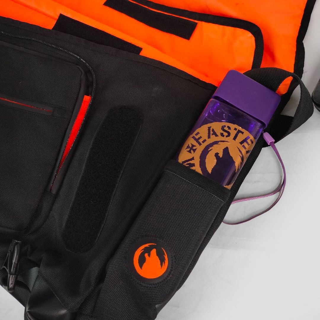 ikank268's tweet image. Eastern Wolves Bag Pocta Messenger Black

"Reflective font logo if you shine it with light"

Check &amp;amp; Order :

➡️Bukalapak &amp;gt;&amp;gt; bit.ly/eastern-wolves…

➡️Shopee &amp;gt;&amp;gt; bit.ly/eastern-wolves…

#easternwolves #slingbag #bag #ShopeeID #bukalapak