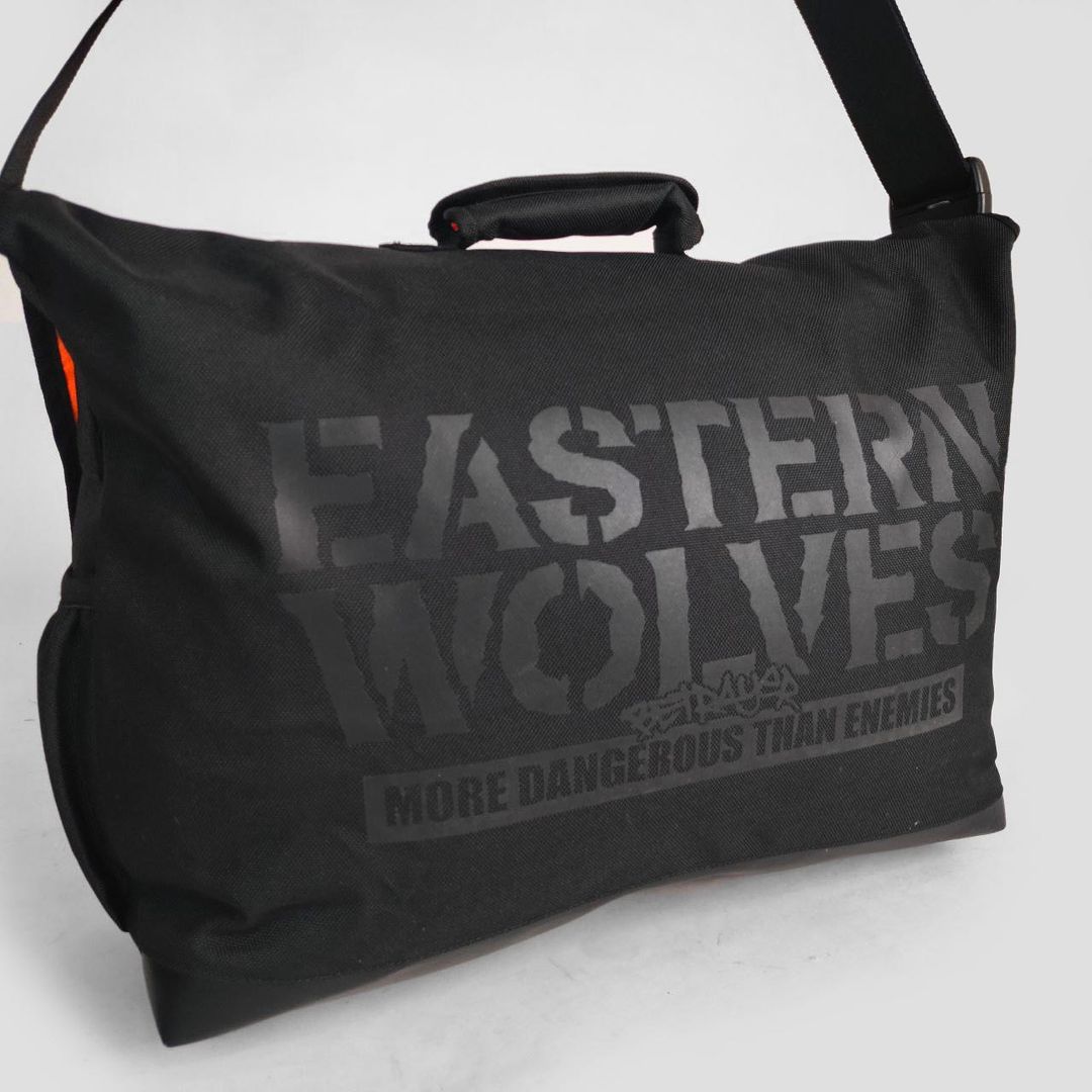 ikank268's tweet image. Eastern Wolves Bag Pocta Messenger Black

"Reflective font logo if you shine it with light"

Check &amp;amp; Order :

➡️Bukalapak &amp;gt;&amp;gt; bit.ly/eastern-wolves…

➡️Shopee &amp;gt;&amp;gt; bit.ly/eastern-wolves…

#easternwolves #slingbag #bag #ShopeeID #bukalapak