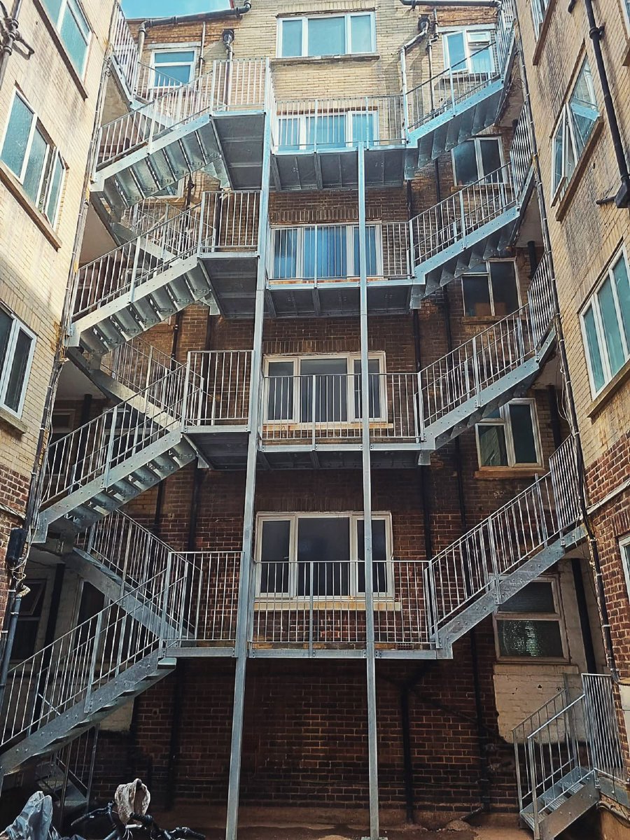 NeilsSteelsArch's tweet photo. A job we’ve recently finished replacing the old corroded staircase with a new galvanised one.
#steel #steelwork #brightonandhove https://t.co/G1WBaTHFKb