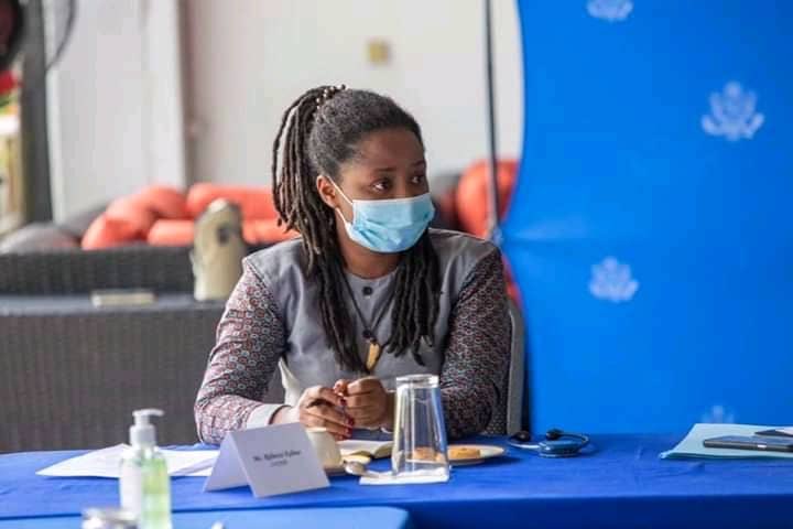 rebecca_kabuo's tweet photo. Avec madame Peterson,la sous-secrétaire d’Etat à l’intérim des USA pour la démocratie,les droits humains et l’emplois,Ns avons participer à la table ronde de la société civile sur les droits humains entre la RDC et les USA pour discuter de la paix et de la sécurité en Rd Congo1/3 https://t.co/IaVt33JAaT