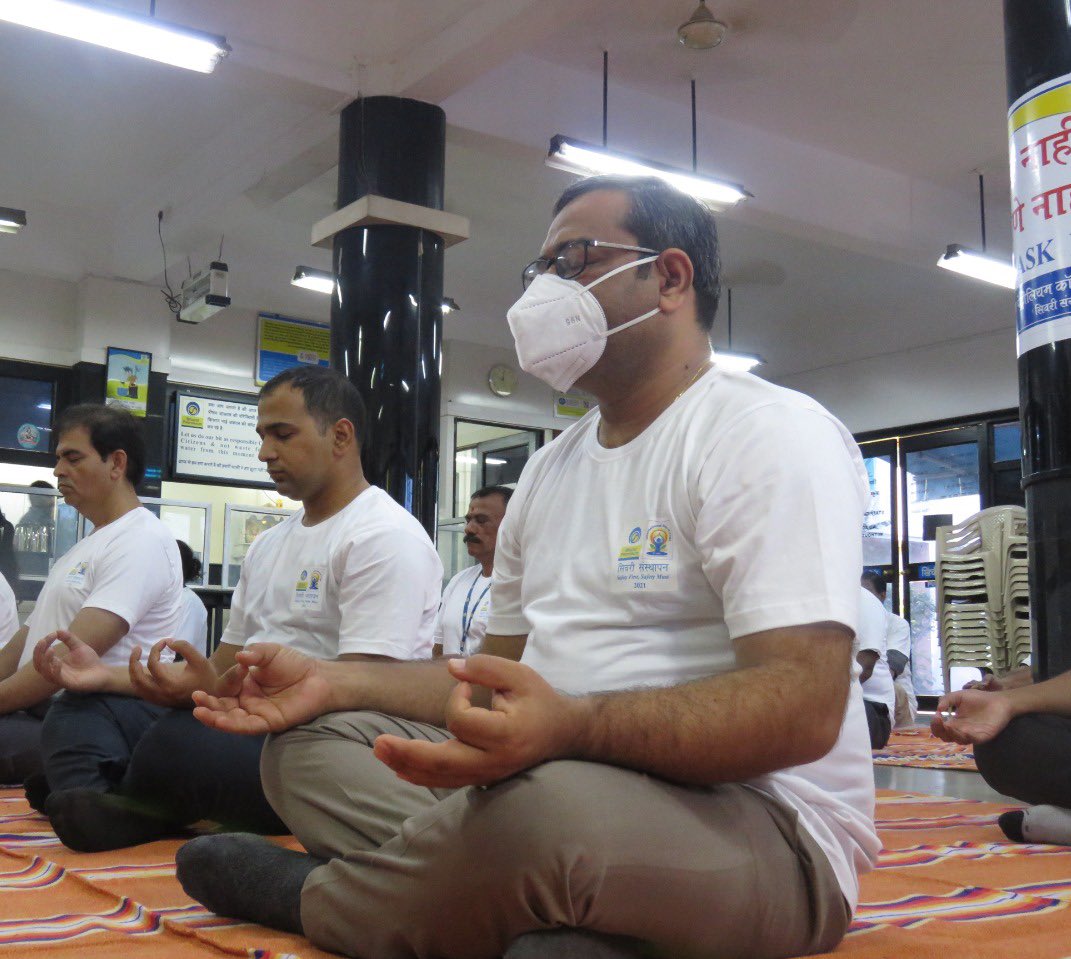 BPCRetailSewree's tweet photo. Yoga is the gateway to happiness.
BPCL Sewree believes it is important to remain calm while juggling between tasks and deadlines.
Happy International Yoga Day!
Here's how we created a healthy workplace..
#InternationalDayOfYoga  @BPCLimited #YogaForWellness @bpclretail https://t.co/JyZ0HLjEpi