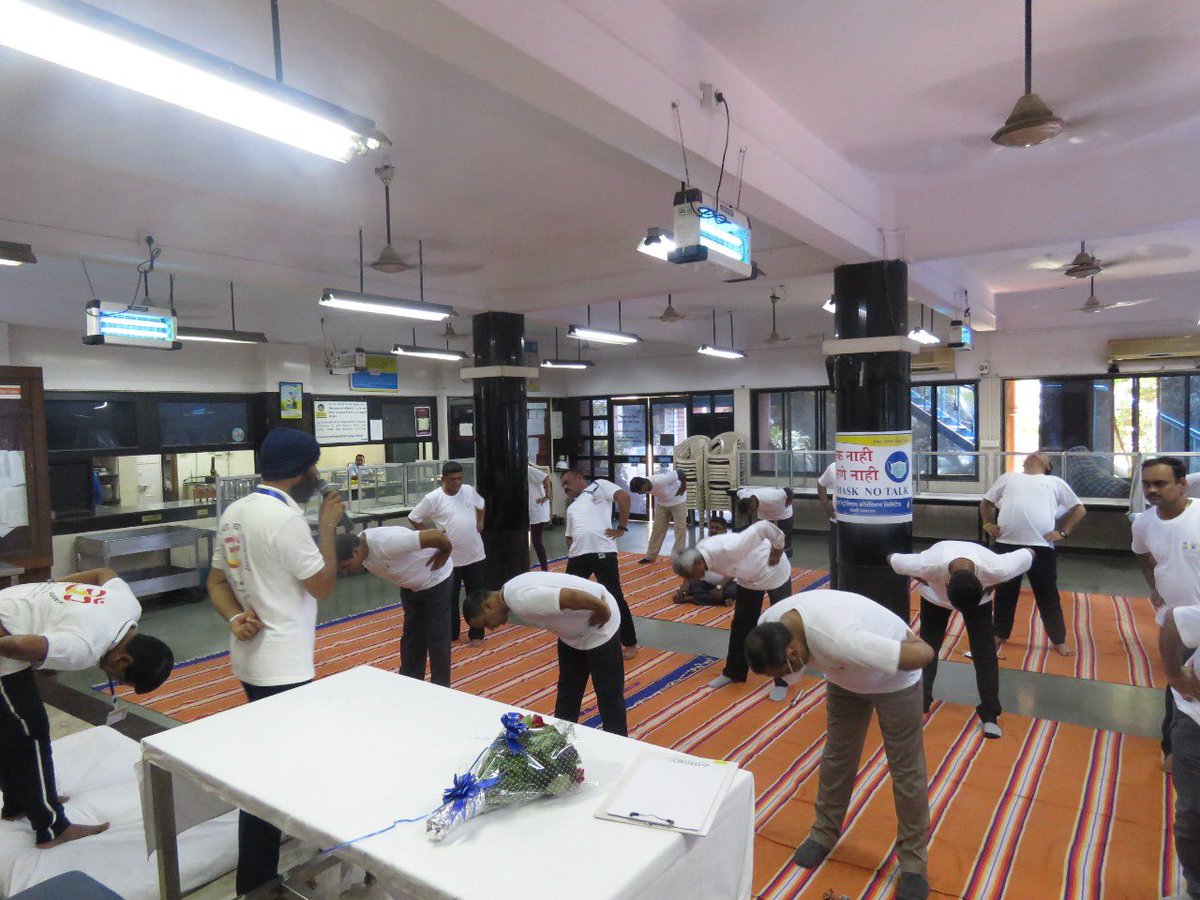 BPCRetailSewree's tweet photo. Yoga is the gateway to happiness.
BPCL Sewree believes it is important to remain calm while juggling between tasks and deadlines.
Happy International Yoga Day!
Here's how we created a healthy workplace..
#InternationalDayOfYoga  @BPCLimited #YogaForWellness @bpclretail https://t.co/JyZ0HLjEpi