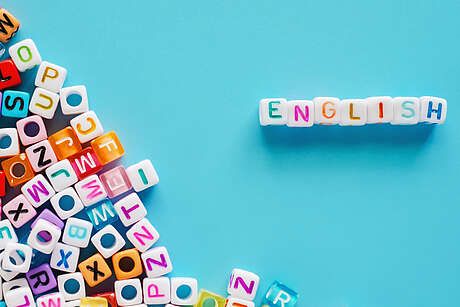 ¡PRONOMBRES DEMOSTRATIVOS EN INGLÉS 🇬🇧!
¿Sabes usar corréctamente los pronombres this, that, these y those 🖍? En esta semana hacemos un repaso de su uso, con ejercicios prácticos. ¡Comencemos! 👉
buff.ly/2UounGj
#englishlessons #englishtips #pronombreseningles