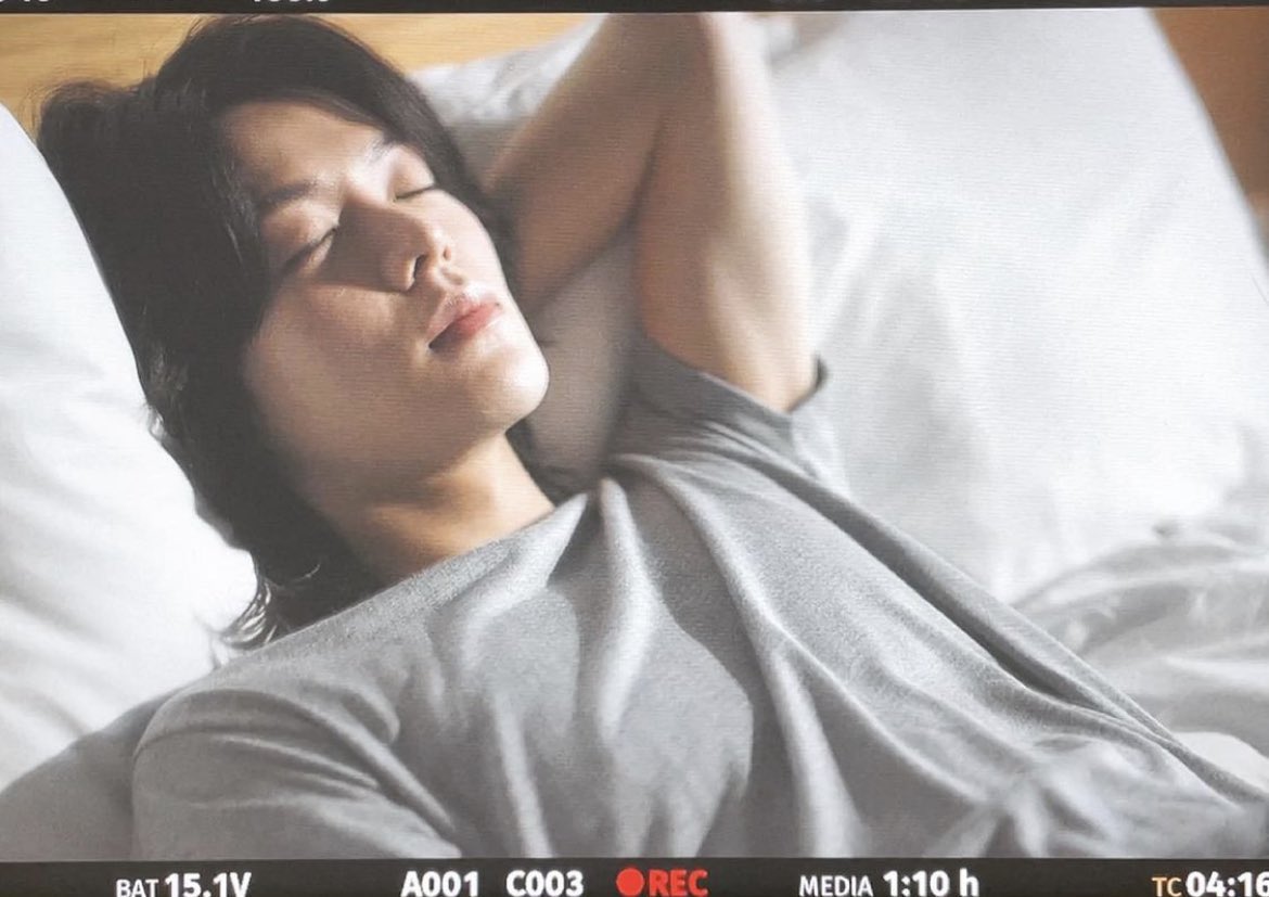 ขอความเงียบให้นักแสดงทำสมาธินะครับ และ แอคชั่น