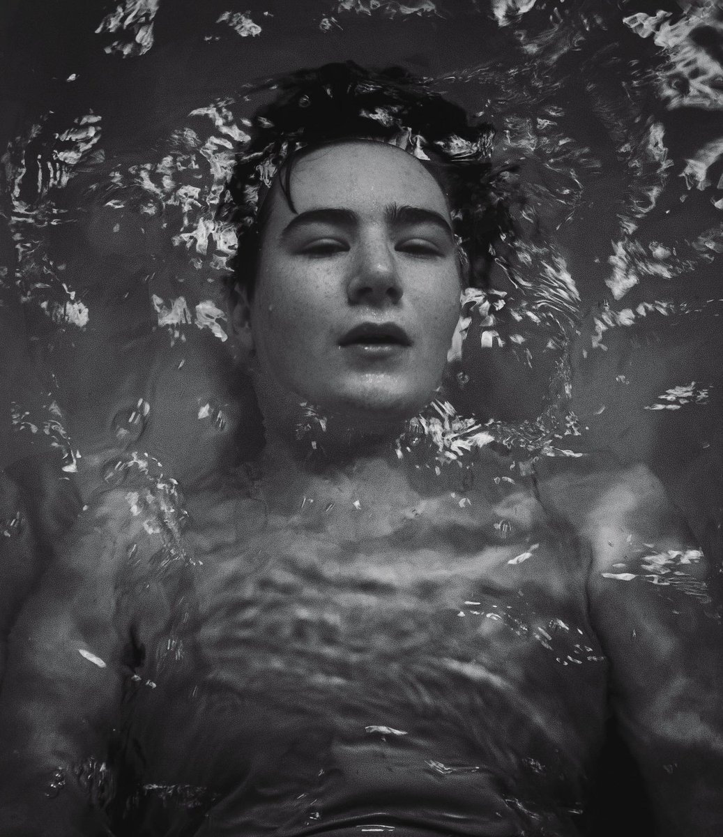 wolvcollphoto's tweet photo. STUDENT FMP WORK HIGHLIGHT- @btecstudents @HigherNationals #hnd #photography #course #level4 @wolvcoll 📸: @tyler.w.photography #portraitphotography #location #model #portraits #portrait #identity #rebirth #lowkey #selfportrait #waterportrait https://t.co/3s9mkYVfMp
