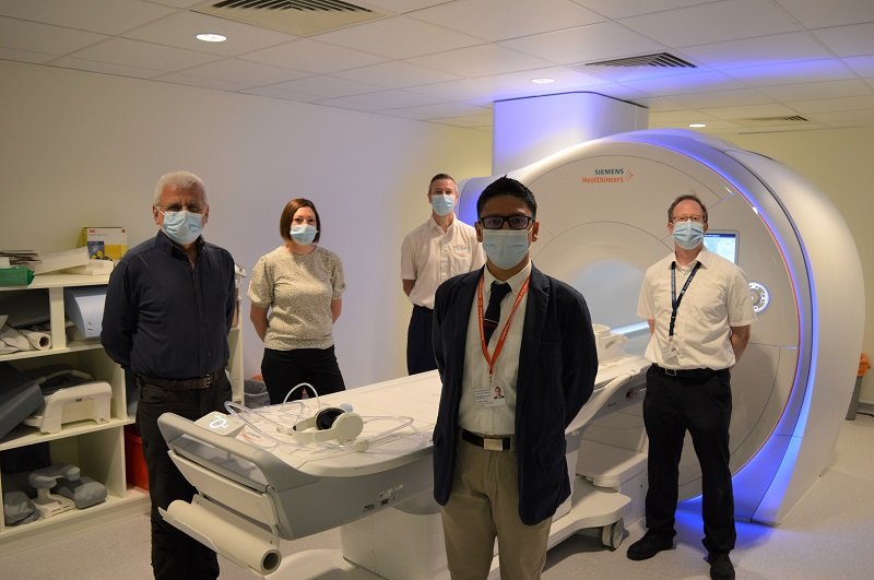 EuropHospital's tweet photo. A cutting-edge #imaging technique that creates 4D flow images of the heart has been carried out for the first time in the UK at the Norfolk and Norwich University Hospital (@NNUH ). @CardioTeamNNUH #MRI #4Dimaging https://t.co/ZEKOUBvXg3 https://t.co/WnzWXw7JUG