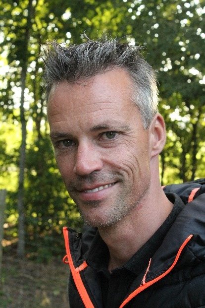 Mijn naam is Ad den Dekker. Ik ben sinds november 2020 werkzaam als accountmanager bij De Jager-Tolhoek. Mijn doel is klanten ontzorgen en tevreden houden. Aarzel niet om contact op te nemen, dan kijken we samen wat ik voor u kan betekenen (ad.dendekker@jagertolhoek.nl).