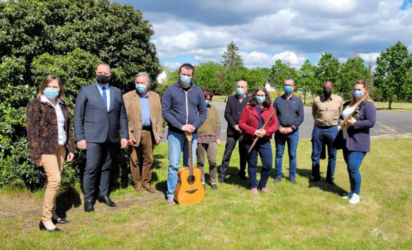 ORCOM Fête la musique !
Notre Fondation d'Entreprise soutient la classe Orchestre de Sully-sur-Loire notamment dans le financement de l'achat d'instruments. 26 jeunes entameront leur cursus de collégiens à l'établissement Maximilien-de-Sully à la rentrée.