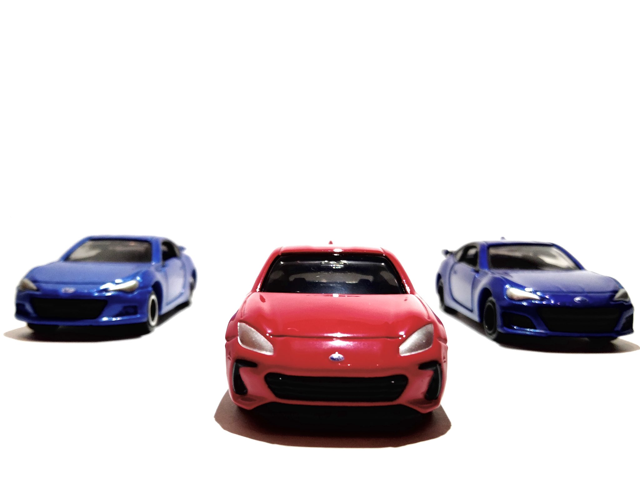 スミス ヌーキネス いつの時代もかっこいいスポーツカー トミカ スバル Brz 新型brz T Co Pzlnbkp2dm Twitter