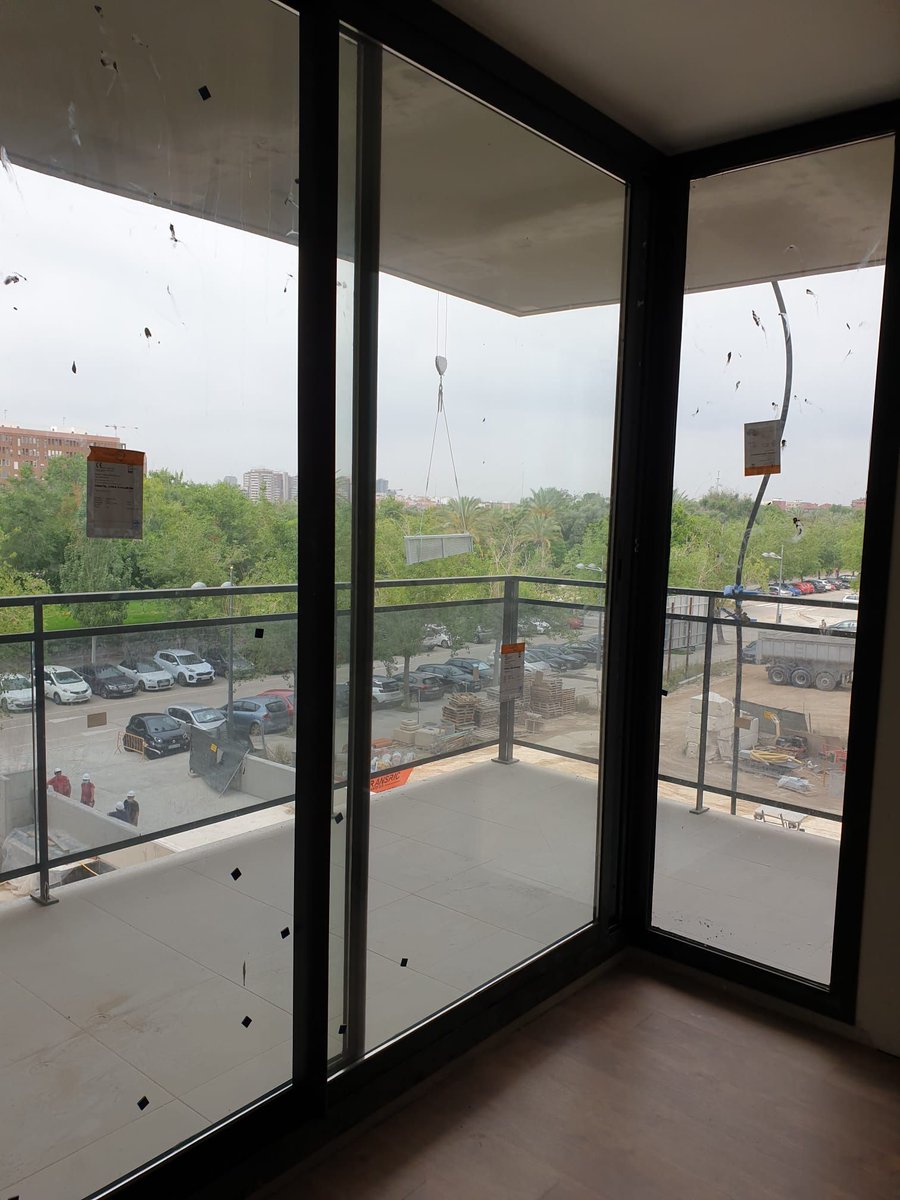 Detalles de la promoción <a href="/urbem_es/">Urbem, S.A.</a> 109 viviendas VPO en Malilla. 
¡¡Todas las viviendas vendidas!! Bajos comerciales y entresuelo disponibles.
Información en 96 369 04 00-- urbem@urbem.es