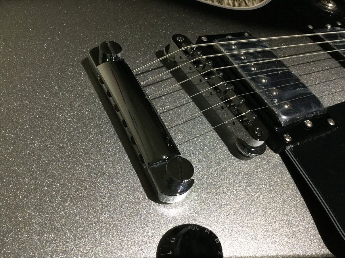 apollonmusic's tweet photo. 【三条店】
Vintage 25th Anniversary V100SVB限定レスポールタイプ、ラスト1本まだございます!
セラミックコイルピックアップのパンチあるサウンドが魅力!
本家でもシルバーバーストカラーのレスポールって超貴重なの知ってました??
https://t.co/7t0zrxCtNB
#Vintage
#Willkinson
#Silverburst https://t.co/pj1YI3qva8