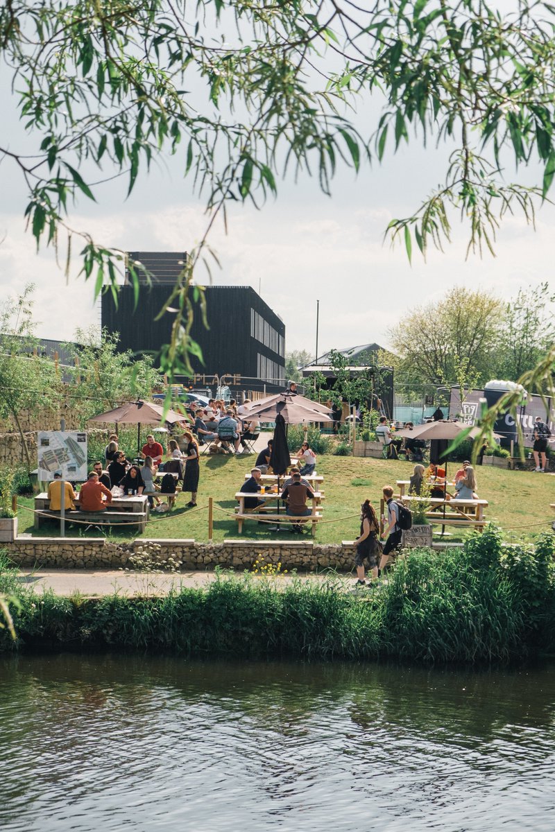 CituUK's tweet image. When you're based in The Place, the first zero-carbon office in Yorkshire, you've got this right on your doorstep. Plus a tennis court on the roof! 

Find out more: citu.co.uk/citu-places/th…