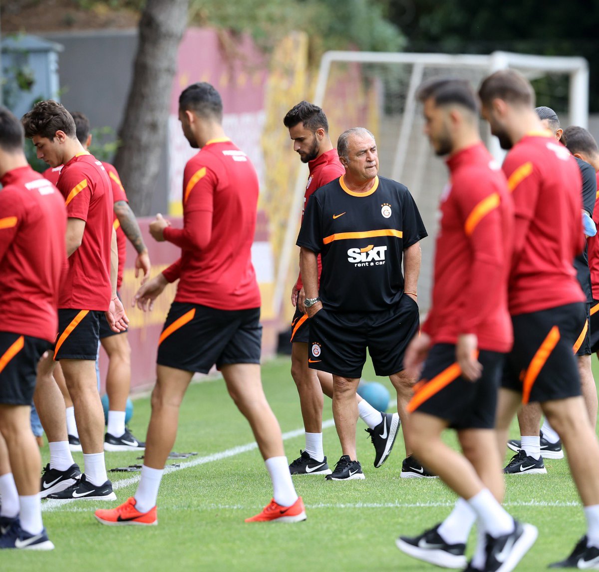 GalatasaraySK's tweet photo. 📸 Günün ilk idmanını gerçekleştirdik 💪 https://t.co/dnLct9358h