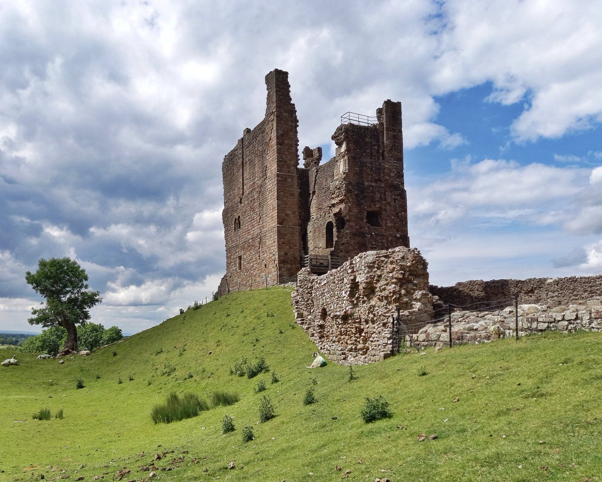 A wonderful weekend spent exploring ruins on the Cumbria/Durham border!

I hadn't visited these places for 5 years so it was nice to come back again!

<a href="/EnglishHeritage/">English Heritage</a> #EnglishHeritage #CountyDurham #Cumbria #LakeDistrict #NotJustLakes <a href="/ThePhotoHour/">#ThePhotoHour</a>
