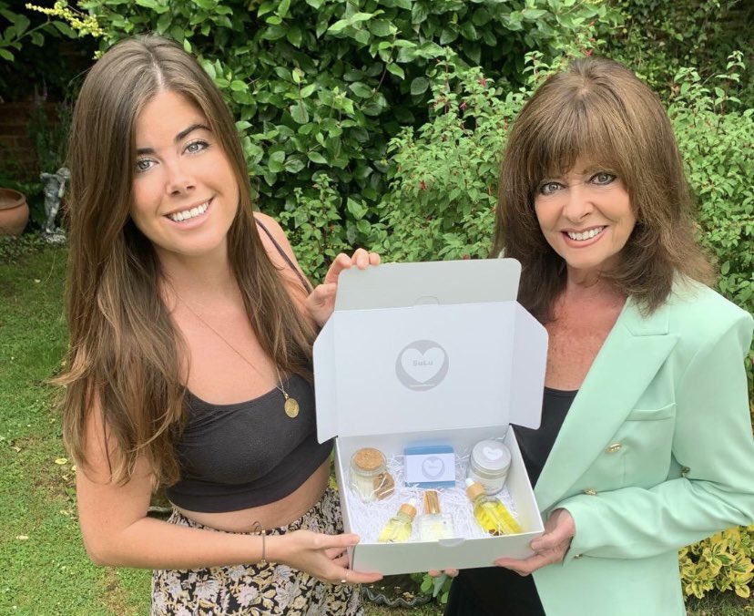 OMG I love this Parent/Gift Box. Everything smells amazing! So looking forward to using the Botox Oil...all natural, vegan, eco friendly &amp; sustainable 🌿 So proud of my daughter and niece 💖 Check out their gorgeous products sulubabybox.com/shop/ols/produ…
Instagram: Sulu_babybox