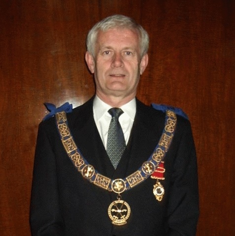 UGLE_GrandLodge's tweet photo. 🇬🇧 Armed Forces Week 2021 • David Swain, Vice-President of the Circuit of Service Lodges

"Serving and former members of HM Armed Forces seem to find a warm synergy in membership of Freemasonry..." https://t.co/85jnyUlmdl
