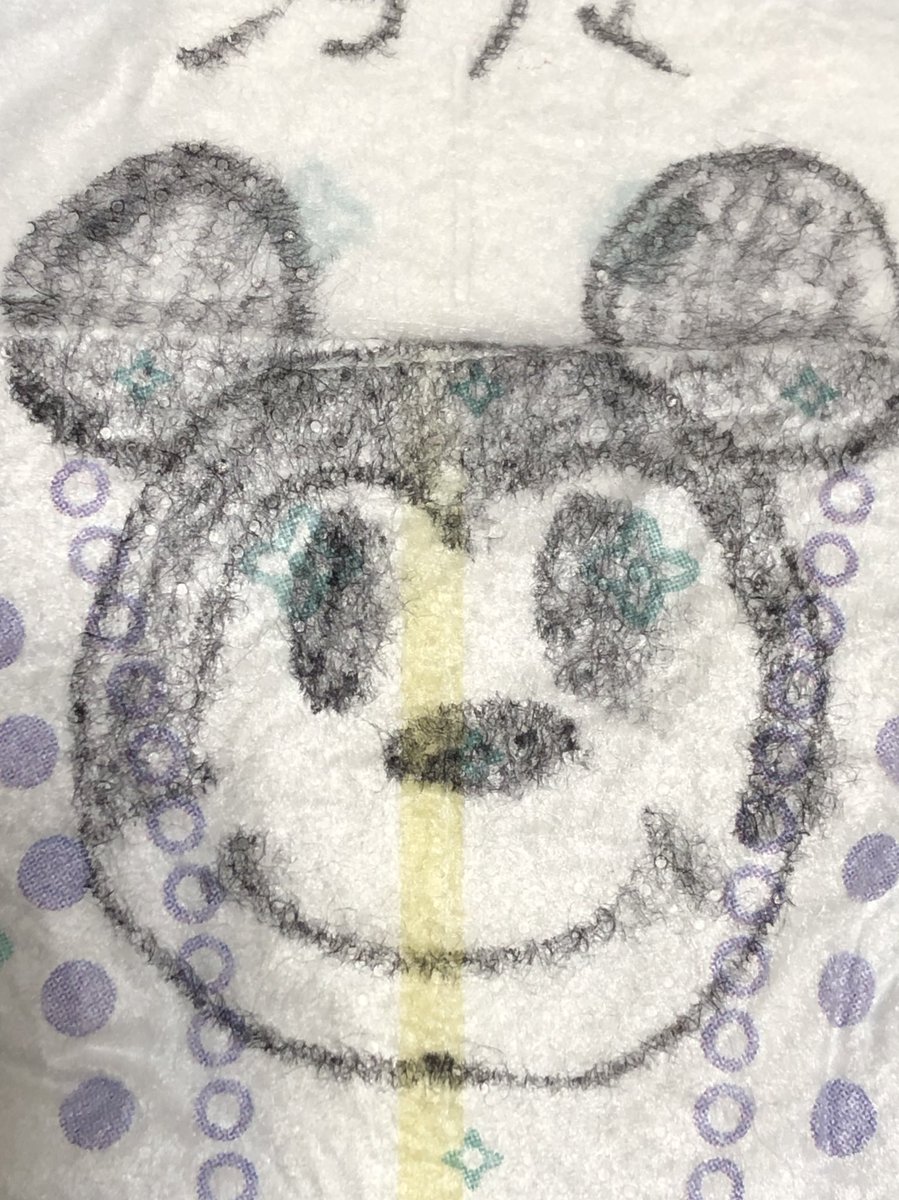 Yuko A Twitter オムツに描いたミッキー ミッキー イラスト 簡単 で検索して 見ながら描いたのに なにこれ Yuko A Twitter オムツに描いたミッキー ミッキー イラスト 簡単 で検索して 見ながら描いたのに なにこれ