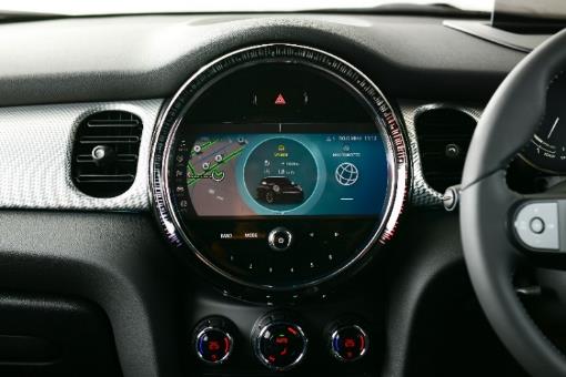 spin9's tweet photo. มินิ ประเทศไทย เปิดตัว MINI รุ่นปรับโฉมใหม่ (2nd LCI) ในไทย ภายนอกโฉบเฉี่ยวขึ้น ภายในอัปเกรดอินเทอร์เฟซใหม่
มี MINI Electric สีใหม่มาเปิดตัวด้วย พร้อมขายเลย
MINI Electric - 2.29 ล.
MINI Cooper F56 - 2.18 ล.
MINI Cooper S Convertible - 3.03 ล.
MINI JCW F56 - 3.418 ล.
#MINITH https://t.co/i5VgXSAlEb