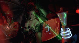 chuletadeosler's tweet image. El Perú viendo en la tele a will🤮x y #CriptoPoder