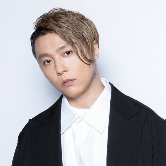 おれ 前回ひょんな事から堂本剛の髪型をオーダーし 無事brahmanのtoshi Lowへとジョグレス進化した 時は経ち 順調に育った天パはセクシーコマンドーを巧みに使えそうな髪型へと昇華されたのだった