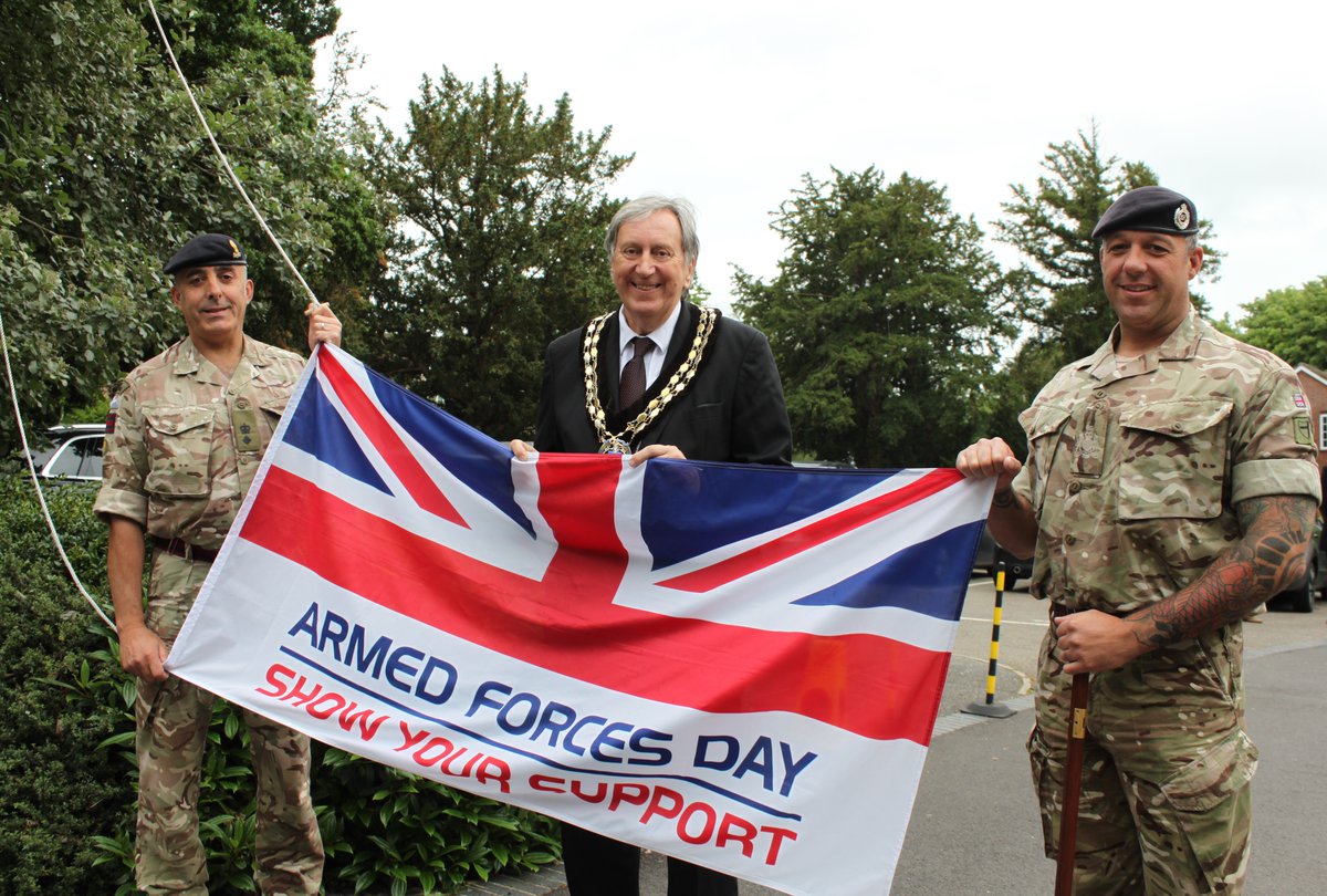 This morning Cllr Coote, alongside Lt Col Garcia and RSM Crystal from Carver Barracks, raised the Armed Forces Day flag at the UDC offices. 
@29EODGSU 
#ArmedForcesDay