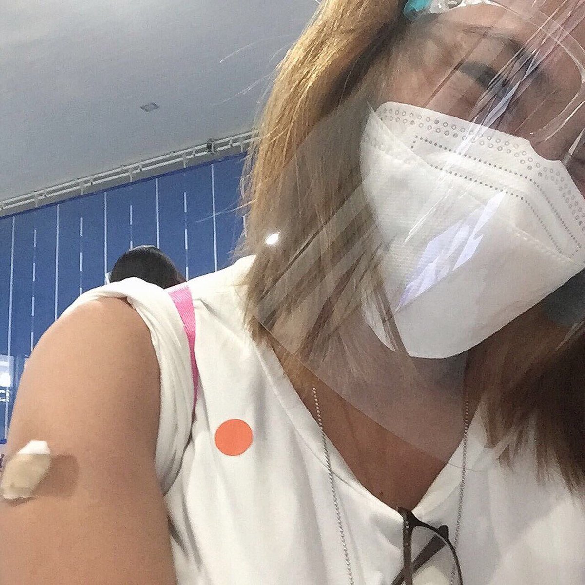 realmhaya's tweet photo. Done with my first jab💉
Protect yourself, protect your love ones. Get your COVID-19 vaccine🙏
Lets end this pandemic together!
Sama-sama, babangon tayo!
#LigtasLahat #YourWorldMadeBetter #MayMalasakitAko #SMC #Prosync https://t.co/EBb70E6ggq