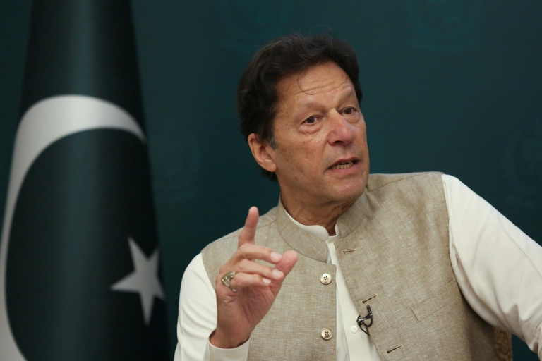 رئيس وزراء باكستان عمران خان يثير جدلا بتصريحات حول مسلمي الإيغور