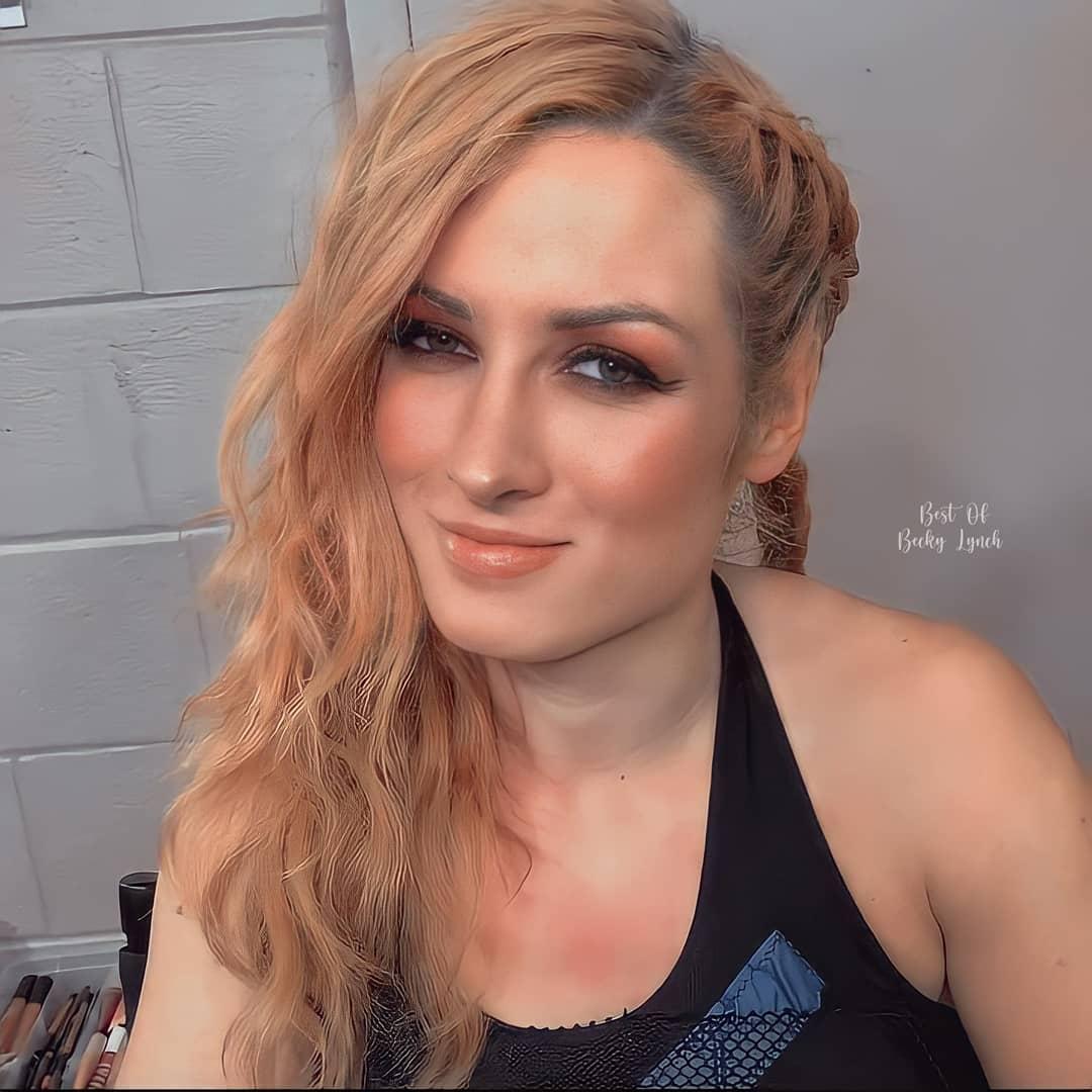 WWE News Updates on X: Becky Lynch ❤️❤️❤️ #BeckyLynch