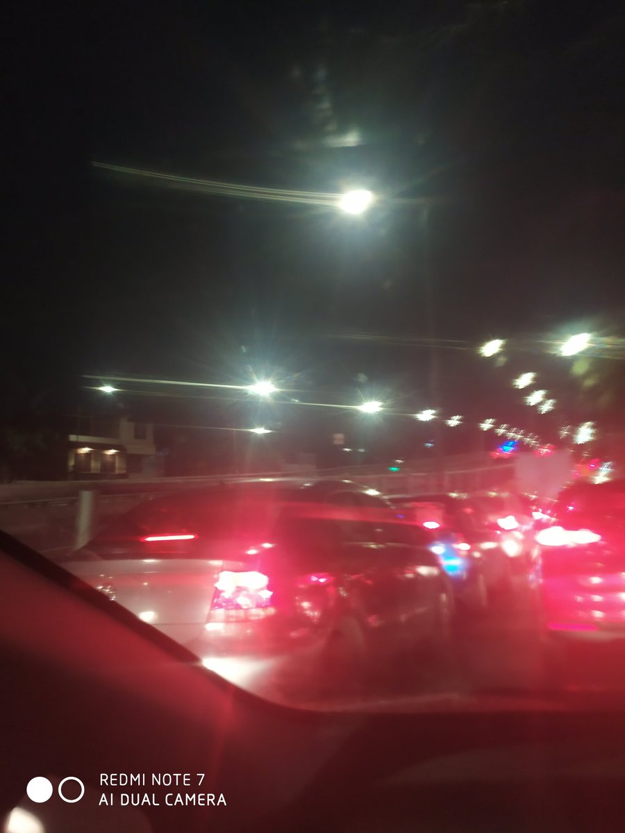 bere_vm77's tweet photo. @RedVialRC como pueden cerrar circulación y no hacer nada para evitar el relajo??? Ahh pero las patrullas si pasan!!! 😡😡 https://t.co/xJnoNXaDUn
