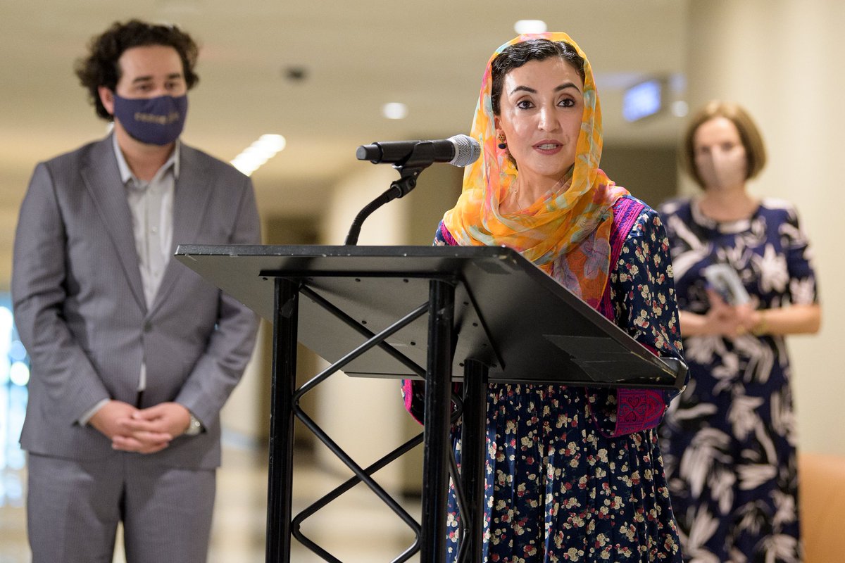 Secretary-General @antonioguterres and @AdelaRaz,
Permanent Representative of @AfghanMissionUN, unveils a gift to the @UN from the Government of Afghanistan at #UNHQ today. The artwork titled “the Unseen Afghanistan” is made by #ArtLords. @OmaidSharifi
