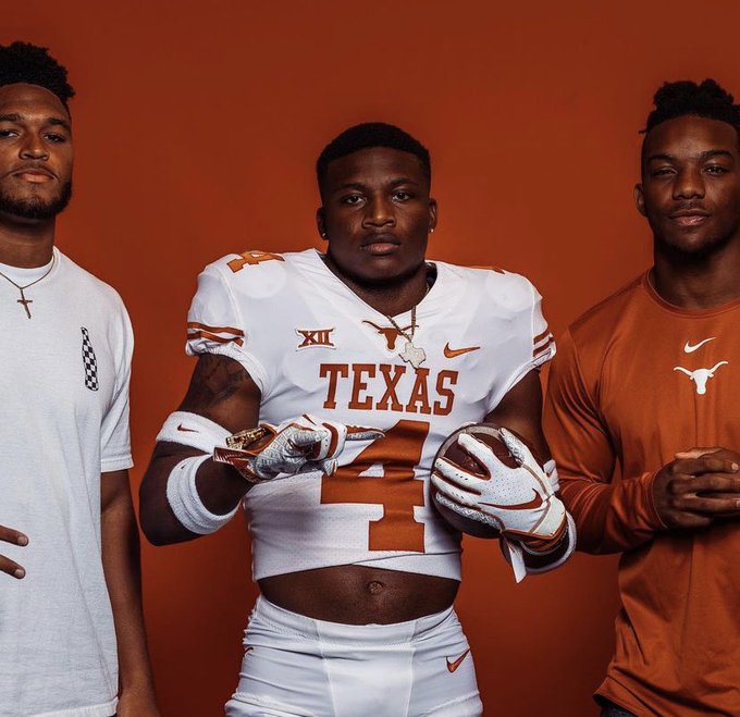 E4_0Z8eWEAAO65c?format=jpg&name=small